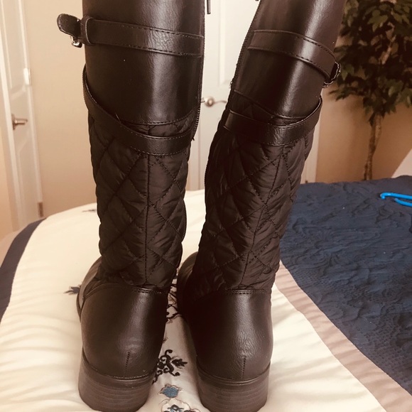 Boots - Picture 4 of 7